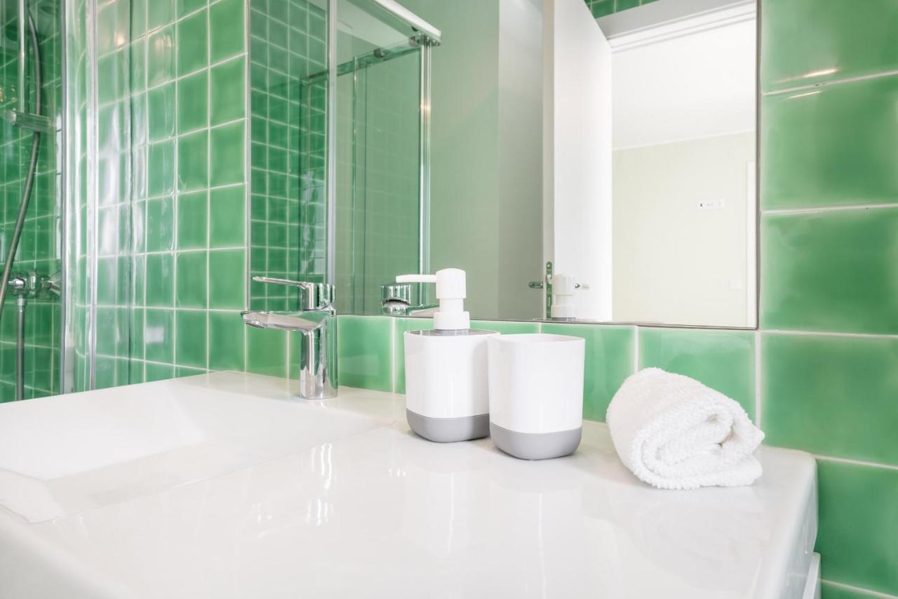 Olala Lisbon Oriente Suites A מראה חיצוני תמונה